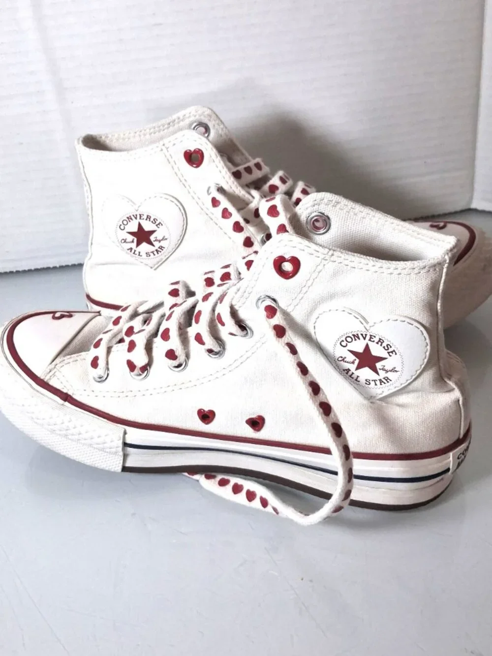 Converse All Star High Top Sneakers Girls Size 3 White Hearts Chuck Taylor Shoes